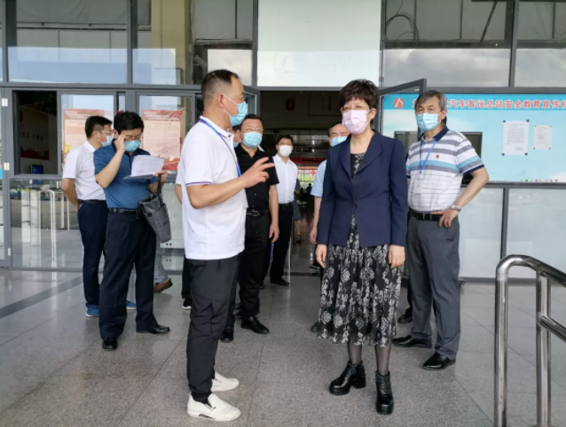 黃山市委書記凌云深入黃山長(zhǎng)運(yùn)檢查工作