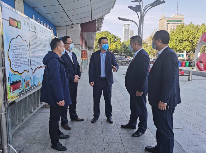 王曉深入徐坊客運站督查文明創(chuàng)建、疫情防控及安全生產(chǎn)工作