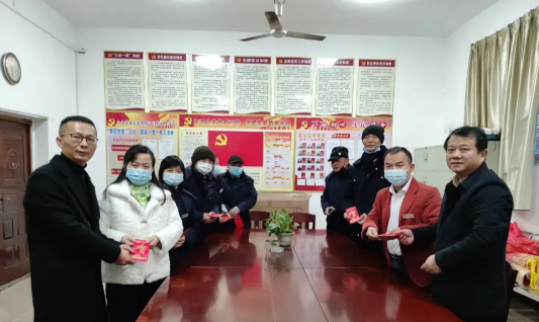 江西長運多家子公司開展慰問困難職工活動(二)