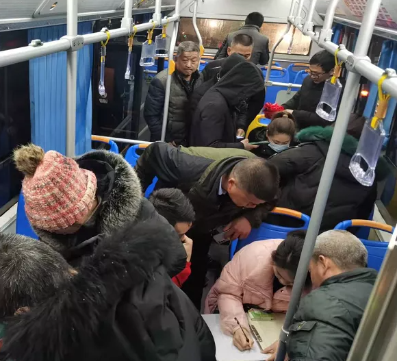 九江長運: 學生公交卡辦理服務送上門