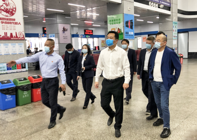 王曉深入青山客運分公司重點督導(dǎo)疫情防控工作