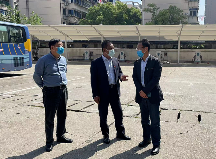 穆孫祥深入都市城際公交、長(zhǎng)運(yùn)出租督導(dǎo)疫情防控工作