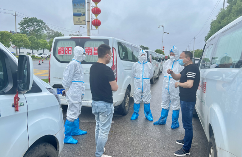 鄱陽長(zhǎng)運(yùn) 慰問隔離轉(zhuǎn)運(yùn)駕駛員