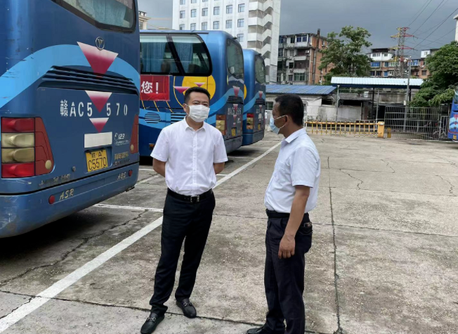 王曉督導(dǎo)青山客運站復(fù)工復(fù)產(chǎn)、疫情防控及安全生產(chǎn)工作