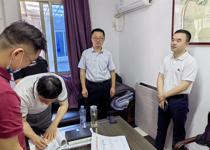 劉磊督導(dǎo)長運(yùn)物業(yè)“安全生產(chǎn)月”專項(xiàng)活動開展情況