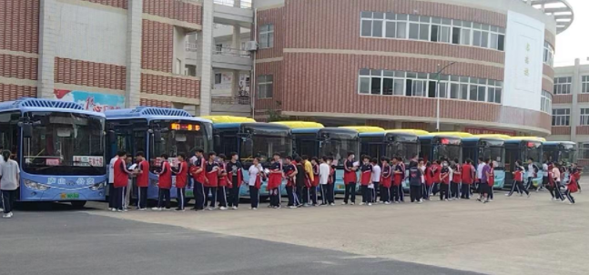 九江長運(yùn)：提供優(yōu)質(zhì)包車服務(wù) 贏得良好社會效益