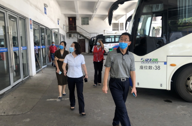 穆孫祥督導都市城際公交青山客運分公司  文明創(chuàng)建、疫情防控及安全生產(chǎn)工作