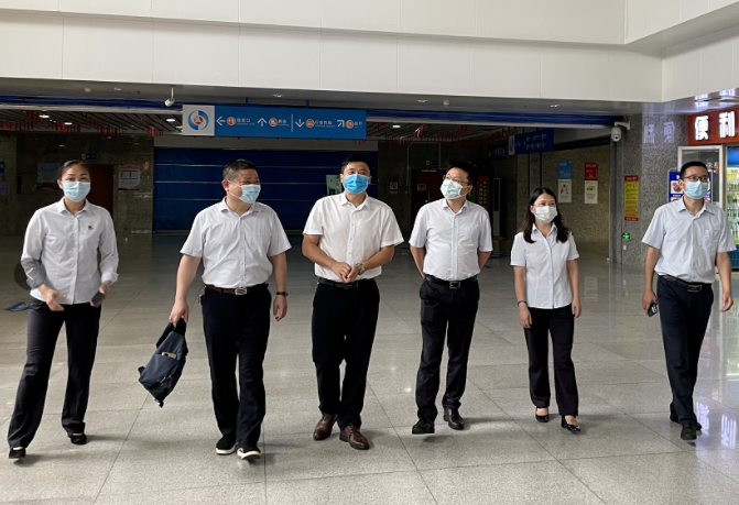 占梁前往都市城際公交、九江長(zhǎng)運(yùn)開展督導(dǎo)、調(diào)研工作
