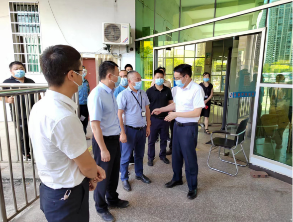 撫州長運 市委常委統(tǒng)戰(zhàn)部領(lǐng)導(dǎo)檢查樂安分公司疫情防控工作