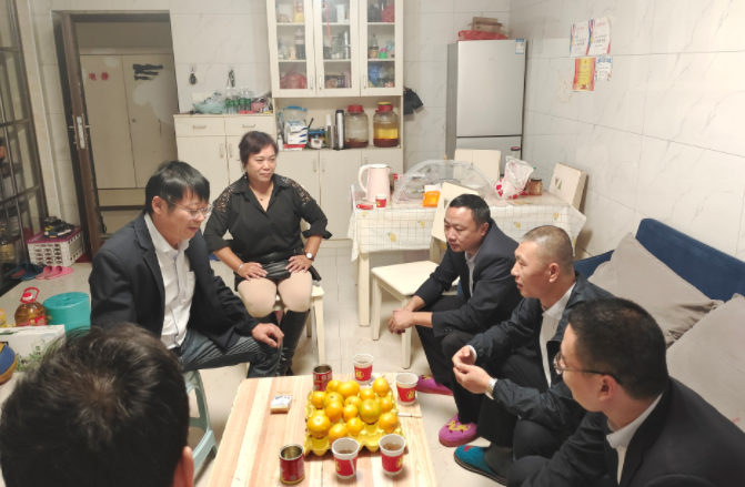 都市城際公交：“談”出安全 “訪(fǎng)”出溫情 開(kāi)展駕駛員談心家訪(fǎng)活動(dòng)