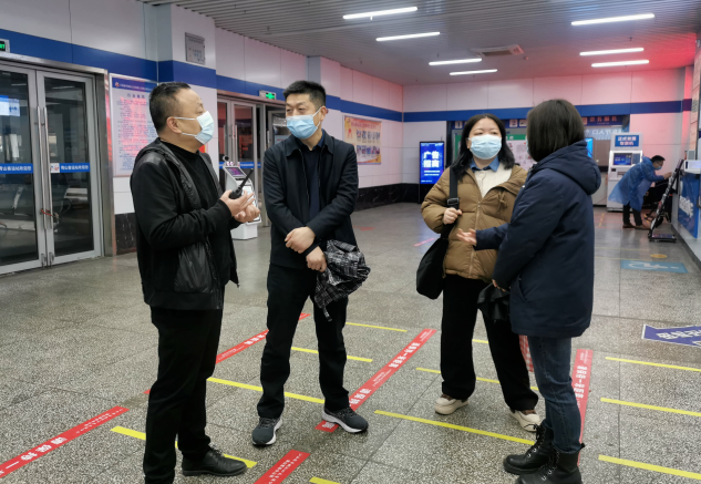 都市城際公交：市交通運輸局領(lǐng)導(dǎo)督導(dǎo)青山客運分公司文明創(chuàng)建、安全生產(chǎn)工作