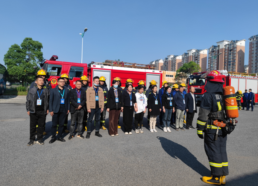 新余長(zhǎng)運(yùn)汽車站開(kāi)展“五一”節(jié)前消防應(yīng)急演練