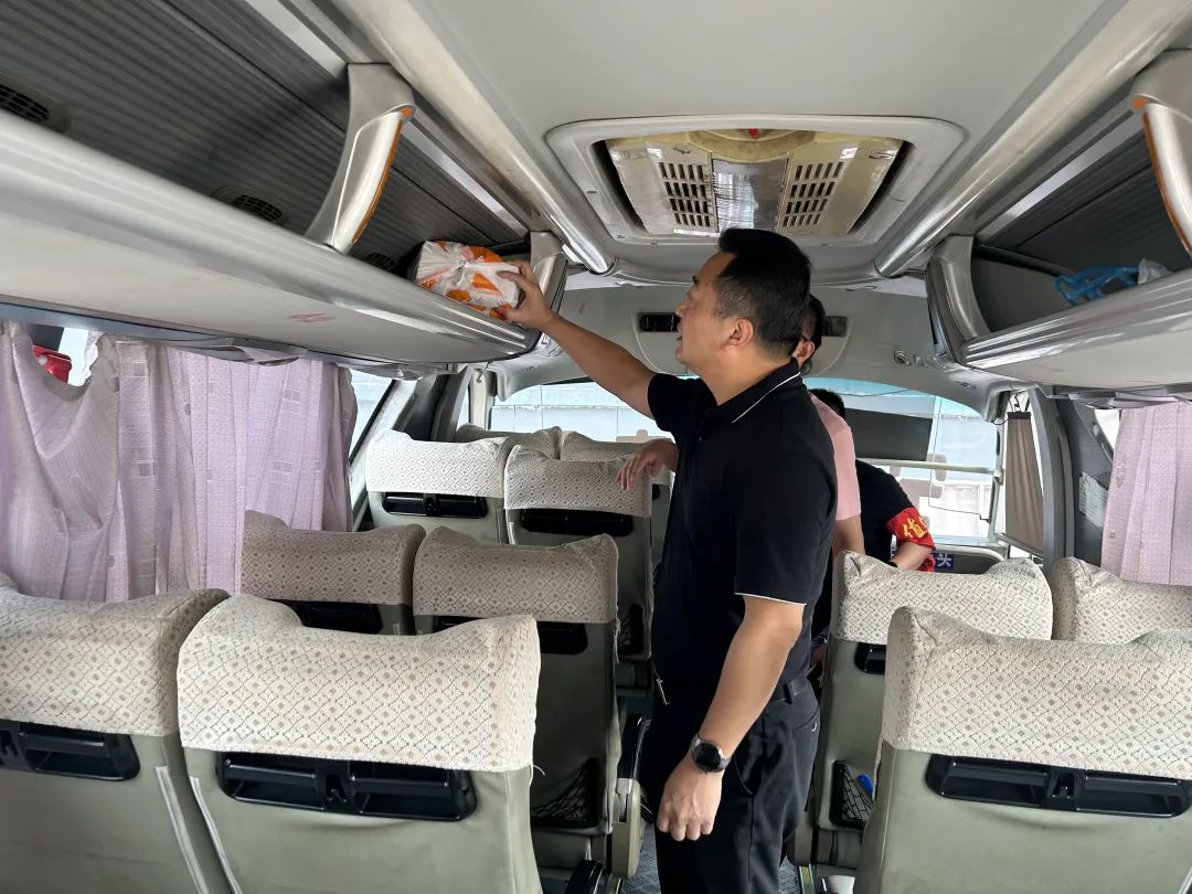 王曉督導(dǎo)長運(yùn)物業(yè)、都市城際公交“中秋、國慶”期間安全維穩(wěn)、值班值守工作