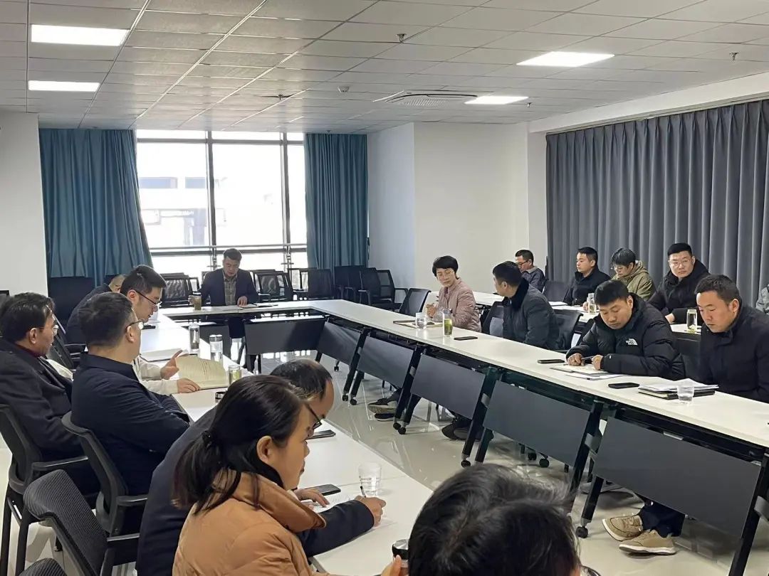 馬鞍山長客:召開11月安全、消防、機(jī)務(wù)工作例會(huì)