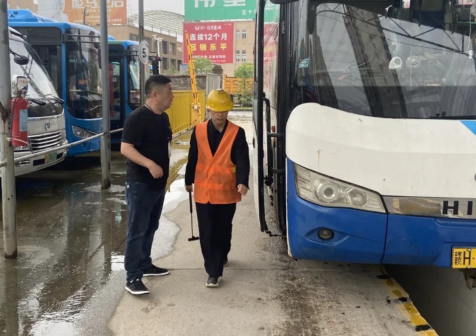 景德鎮(zhèn)長運：多措并舉 開展“一速一帶”、“分心駕駛”整治活動