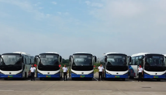 撫州長(zhǎng)運(yùn):圓滿完成2024湯顯祖國(guó)際戲曲交流月開幕式運(yùn)輸任務(wù)