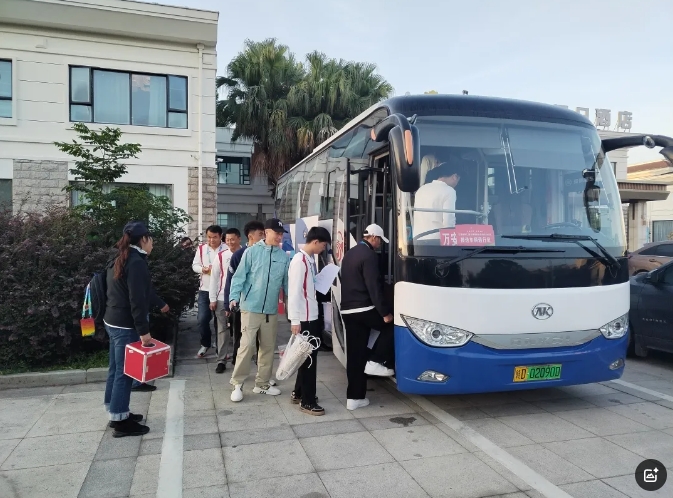 吉安公司:萬(wàn)安長(zhǎng)運(yùn)圓滿(mǎn)完成龍舟賽運(yùn)輸保障工作