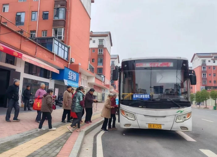 新余公司:公交開(kāi)到“家門(mén)口”,讓群眾樂(lè)享其“乘”