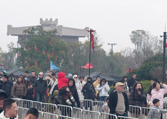 都市城際公交:運(yùn)游結(jié)合 春節(jié)旅游圓滿收官