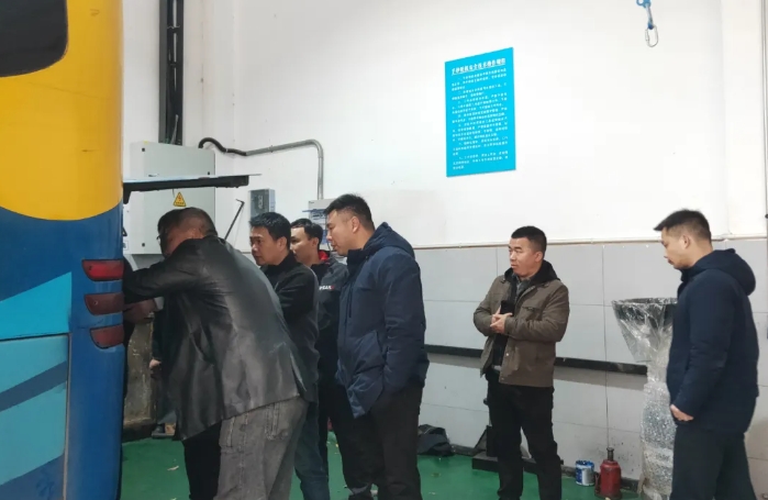 都市城際公交：省、市、區(qū)聯(lián)合開展老舊車輛隱患排查工作檢查與指導