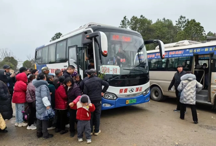 九江長運:護航“百年廟會” 提供優(yōu)質交通服務