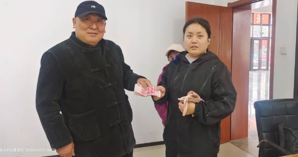 馬鞍山長客：拾金不昧小舉動 彰顯人大代表風采