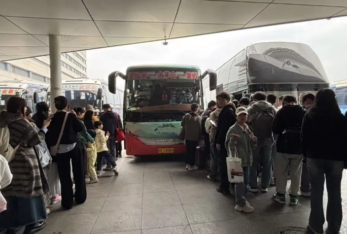 上饒汽運(yùn)：景區(qū)直通車(chē) 創(chuàng)新出行體驗(yàn)