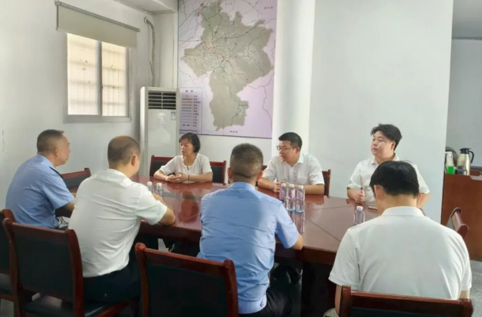 廣豐區(qū)領(lǐng)導檢查廣豐鎮(zhèn)村公交分公司安全生產(chǎn)工作